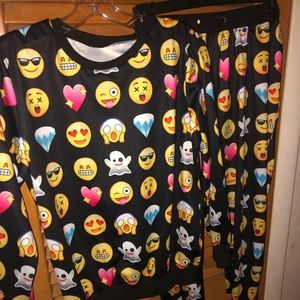 Emoji 2 piece set